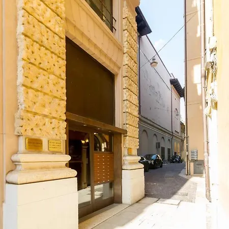 Konukevi Casa Mazzini 4*